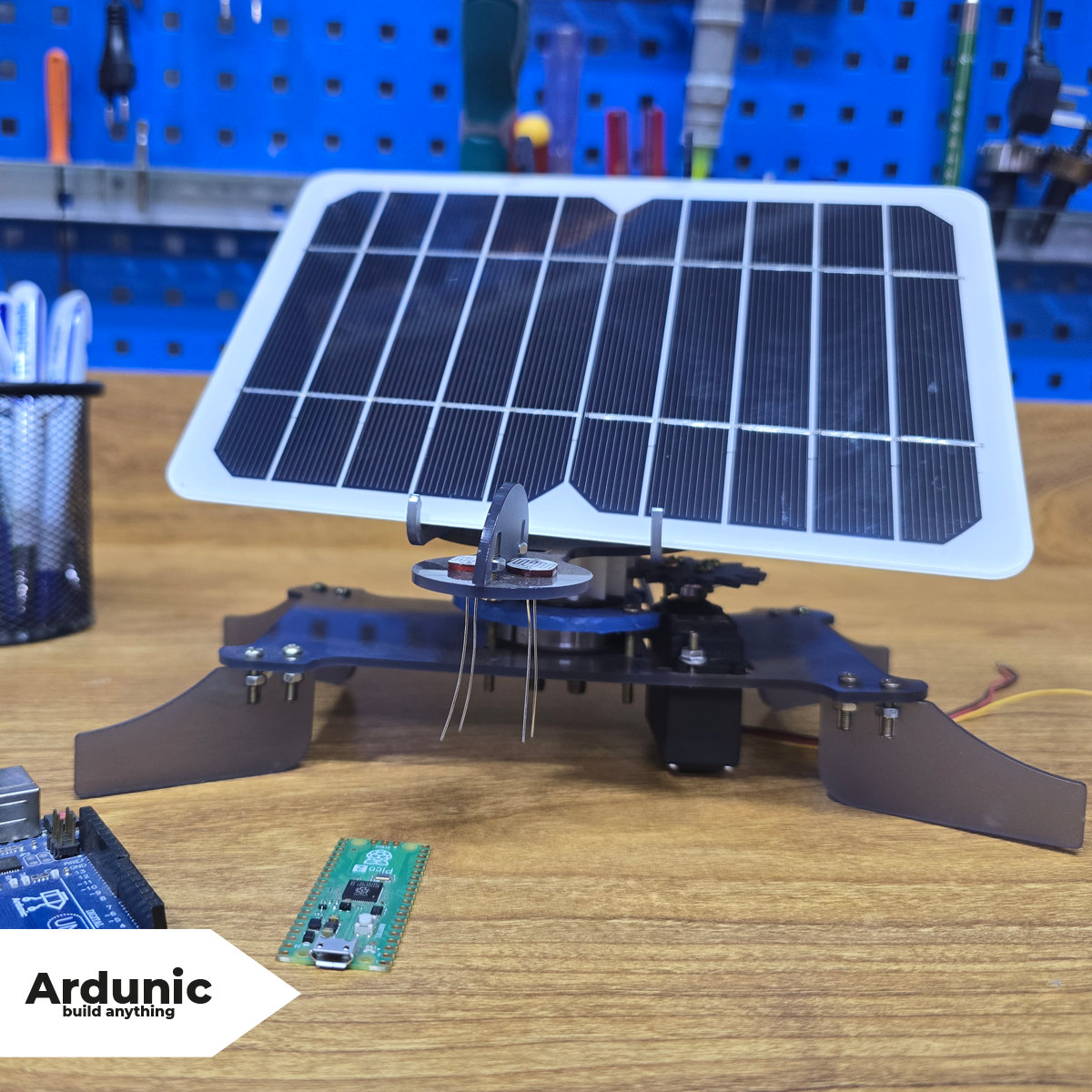 كت متتعب الشمس مع لوح شمسي image