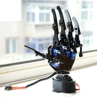 يد روبوتية ذات خمسة اصابع بحجم يد الانسان image